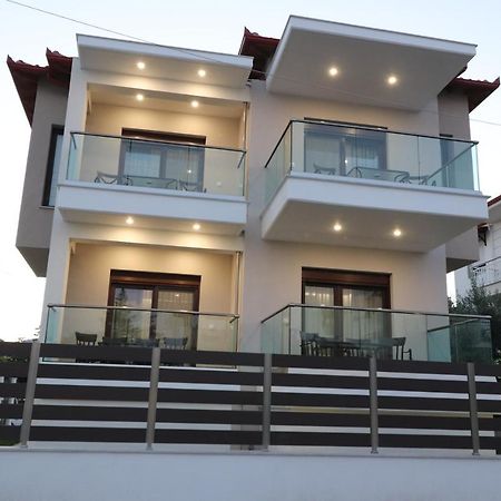 Sunshine Rooms And Suites Vrasná 外观 照片