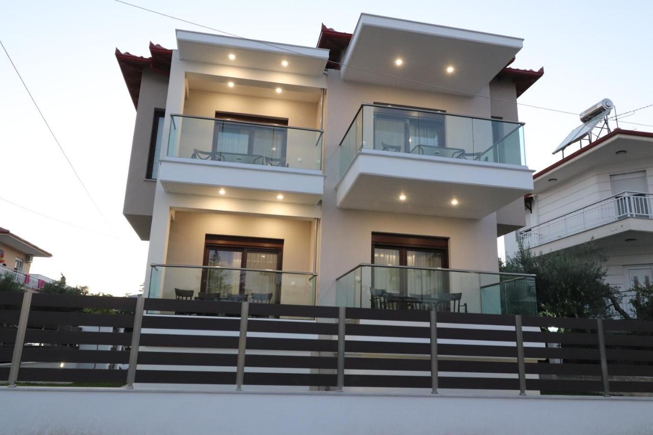 Sunshine Rooms And Suites Vrasná 外观 照片