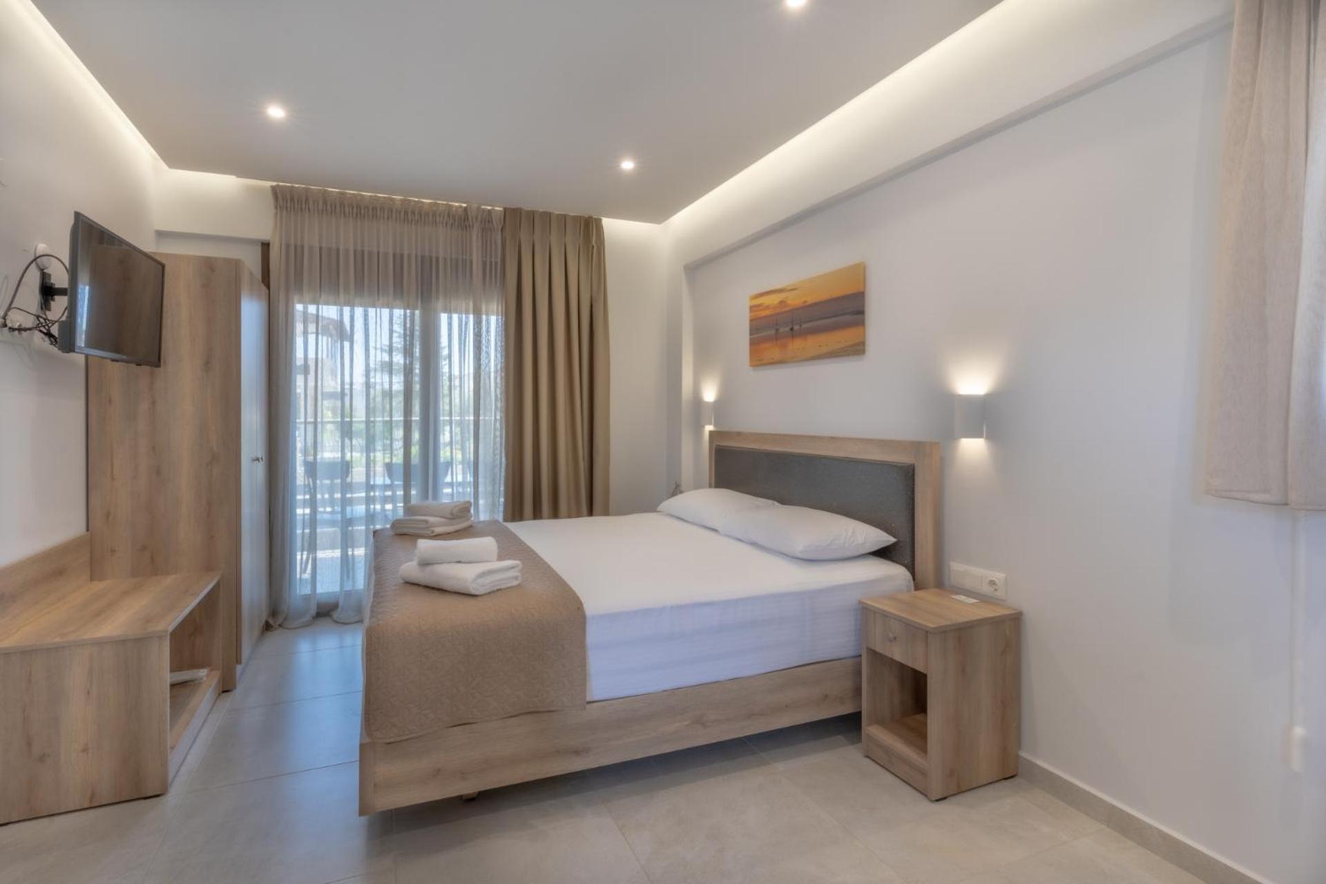 Sunshine Rooms And Suites Vrasná 外观 照片
