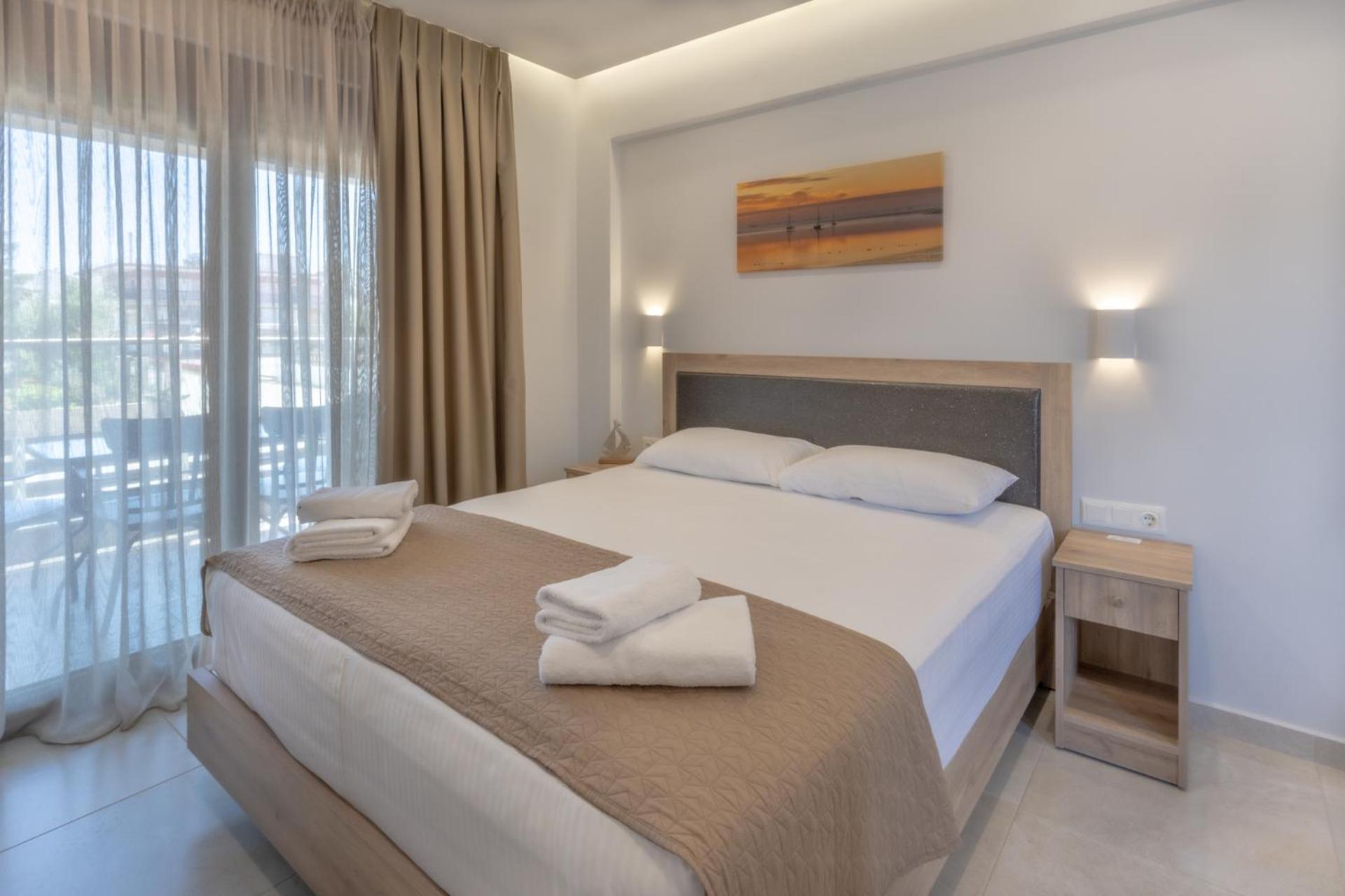 Sunshine Rooms And Suites Vrasná 外观 照片
