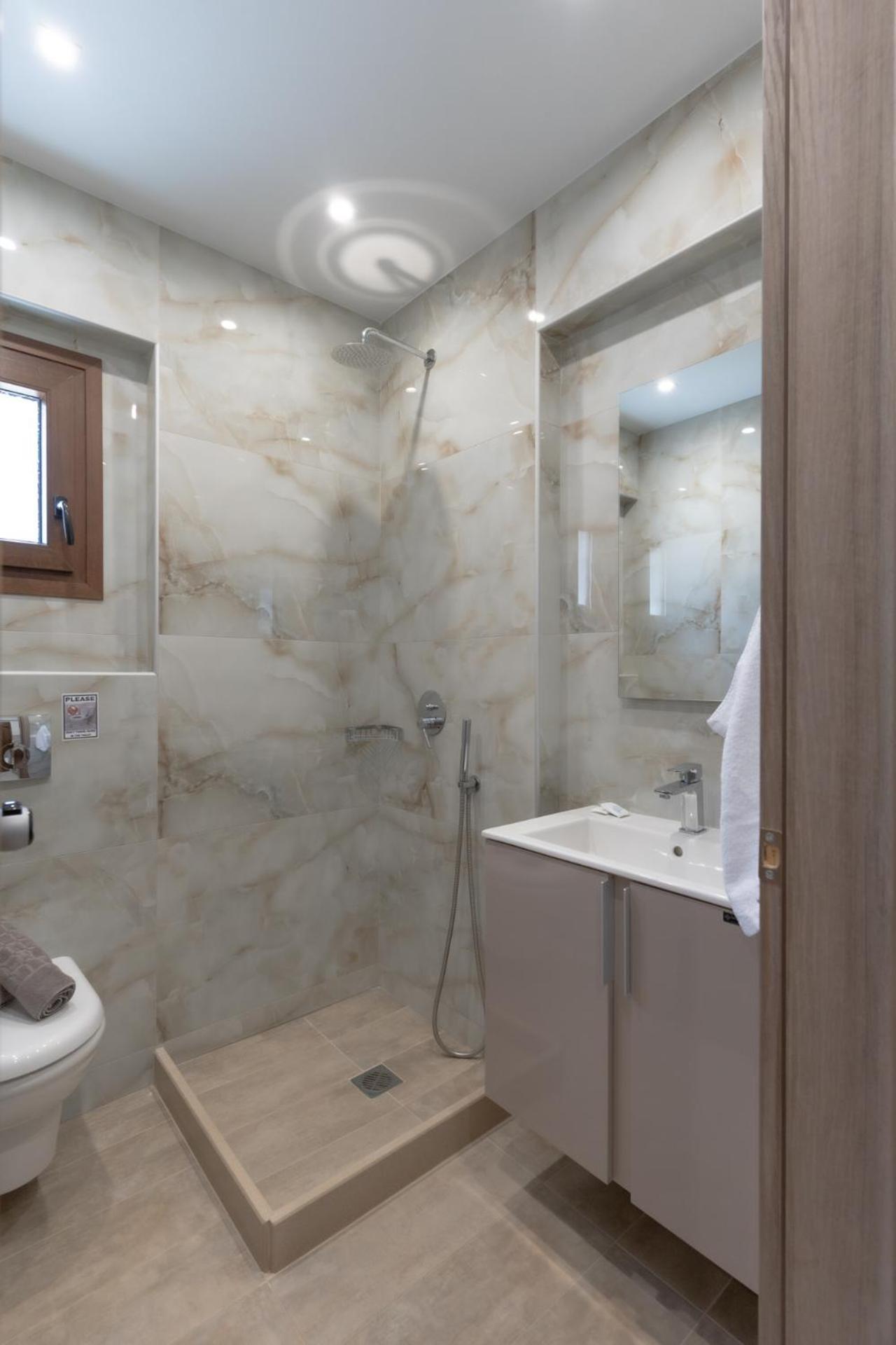 Sunshine Rooms And Suites Vrasná 外观 照片